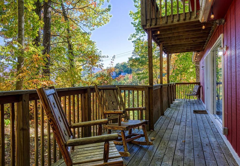 Four Bears Den, Hot Tub, 1089 Of Free Attraction Tickets For Each Paid Day, Dollywood And More 蓋特林堡 外观 照片