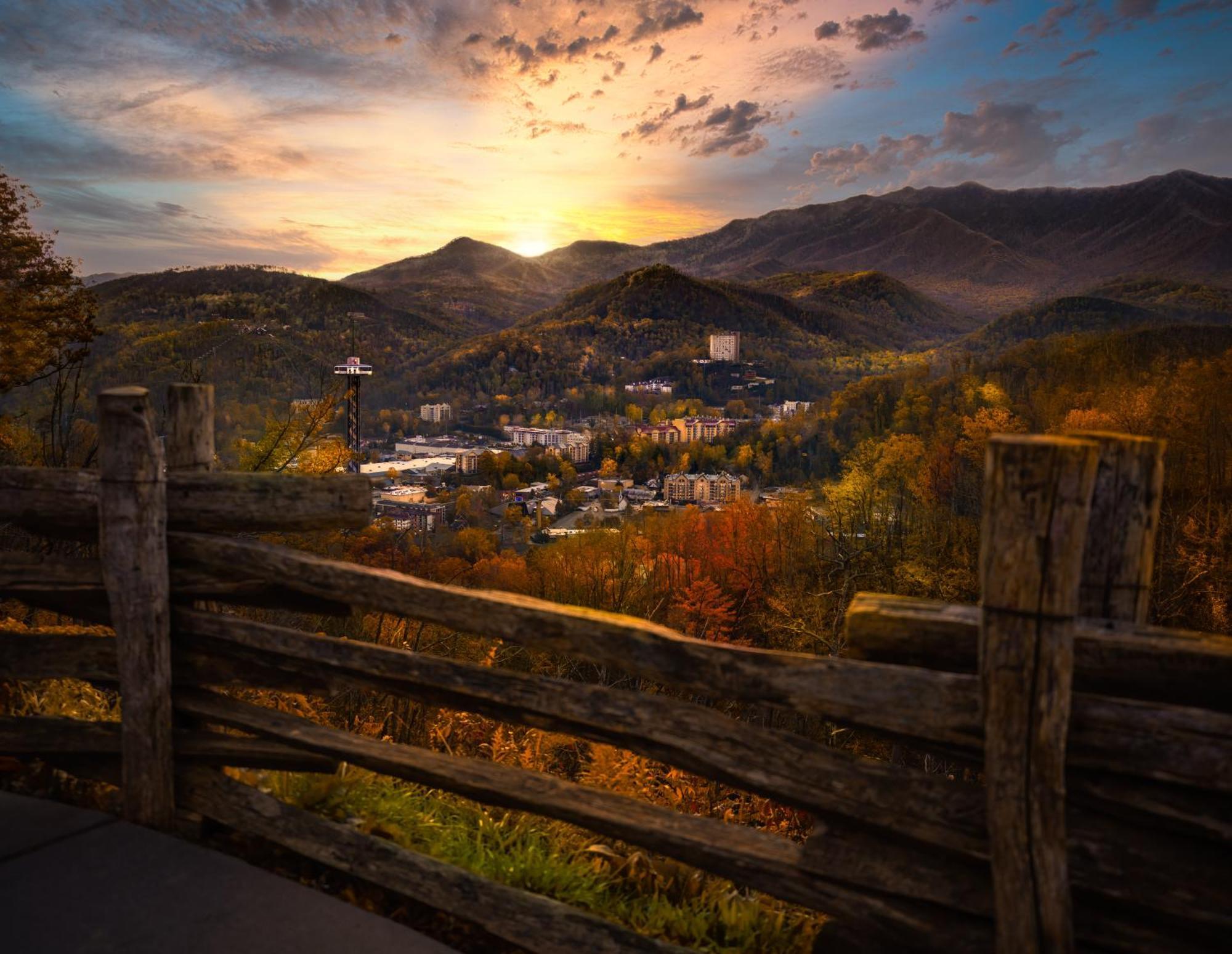 Four Bears Den, Hot Tub, 1089 Of Free Attraction Tickets For Each Paid Day, Dollywood And More 蓋特林堡 外观 照片