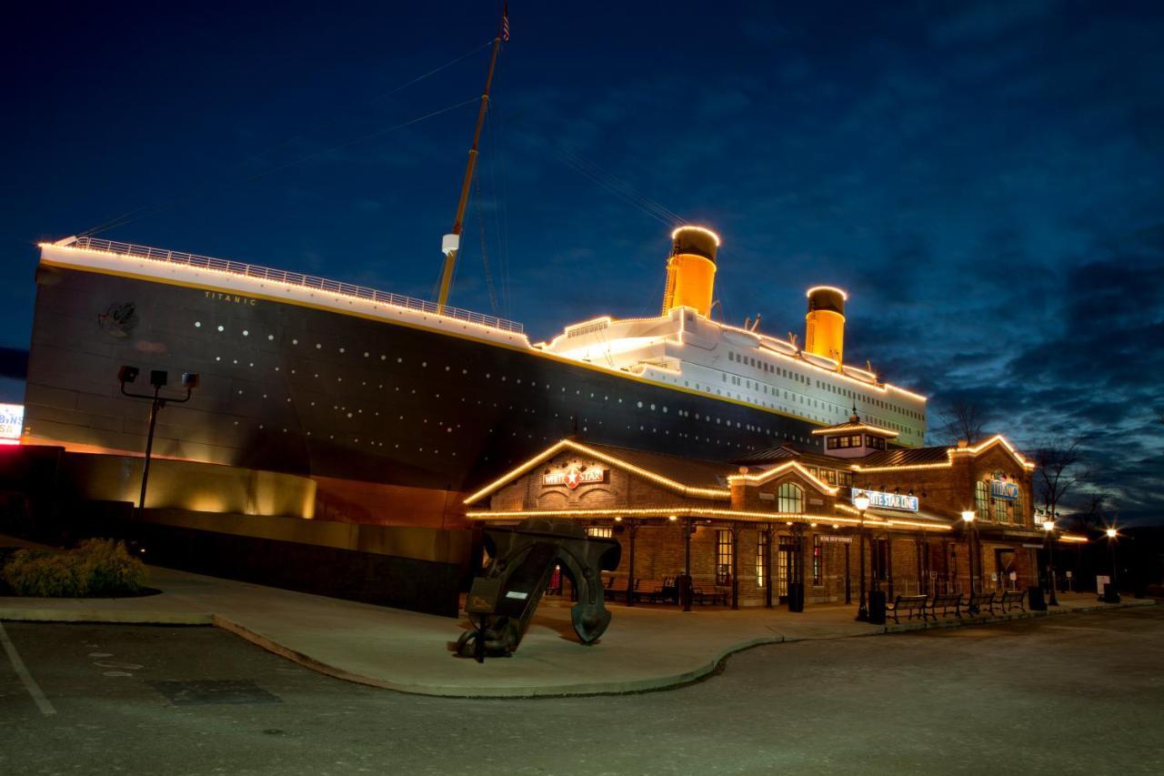 Four Bears Den, Hot Tub, 1089 Of Free Attraction Tickets For Each Paid Day, Dollywood And More 蓋特林堡 外观 照片
