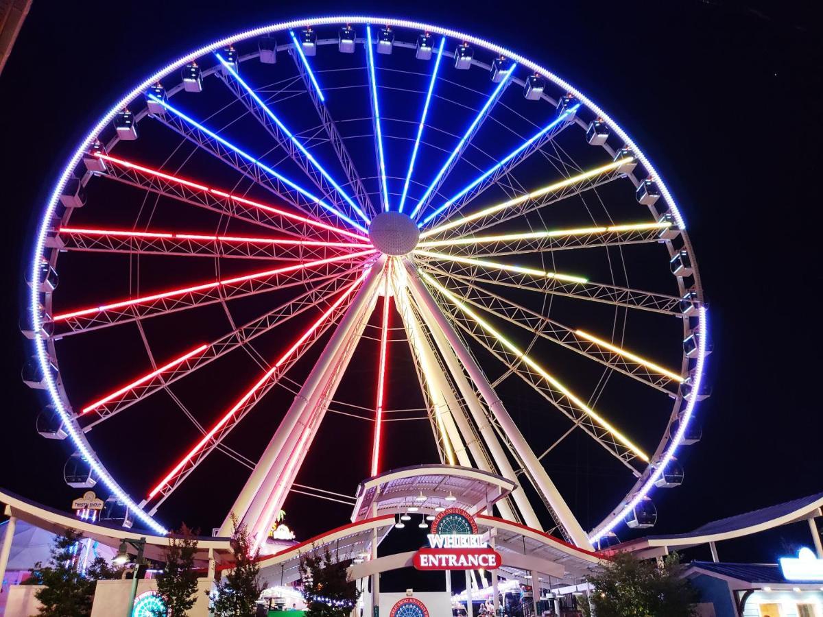 Four Bears Den, Hot Tub, 1089 Of Free Attraction Tickets For Each Paid Day, Dollywood And More 蓋特林堡 外观 照片